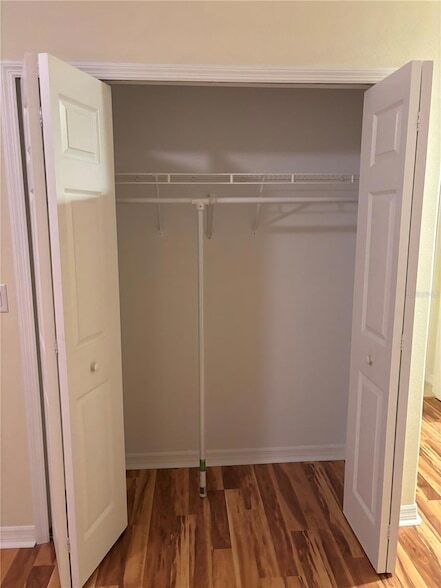 Building Photo - 3971 Square E Ln