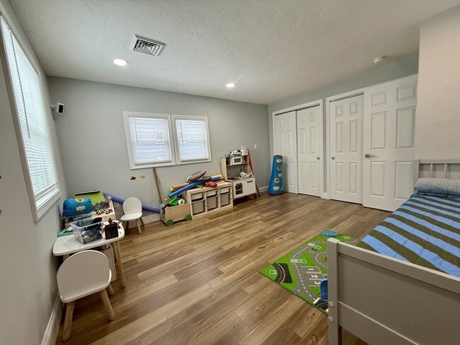 Building Photo - 70 Seminole Ave