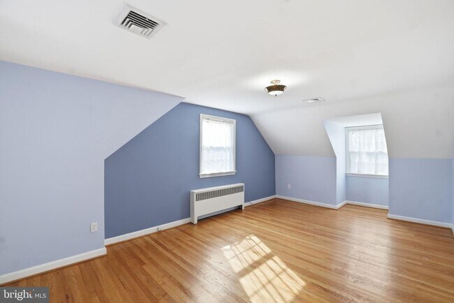 Building Photo - 2913 Cleave Dr