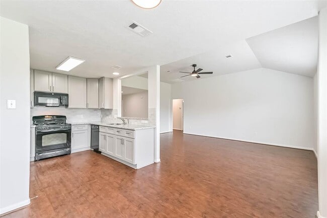 Building Photo - 3306 Barnes Ln