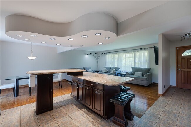 Building Photo - 33 Half Day Rd