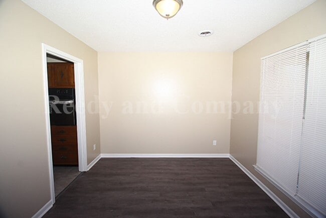 Building Photo - 5901 Tishomingo Dr