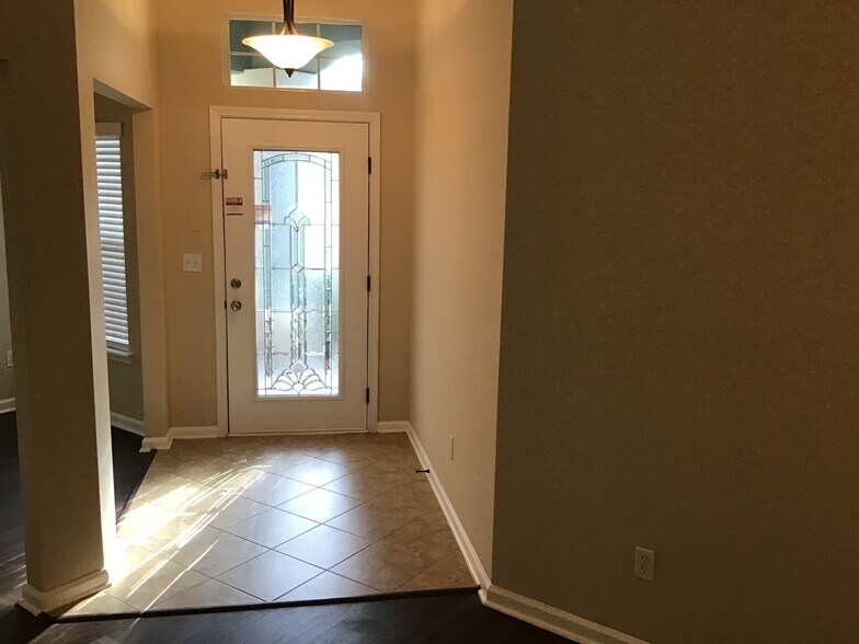 Building Photo - 705 Turkey Point Dr