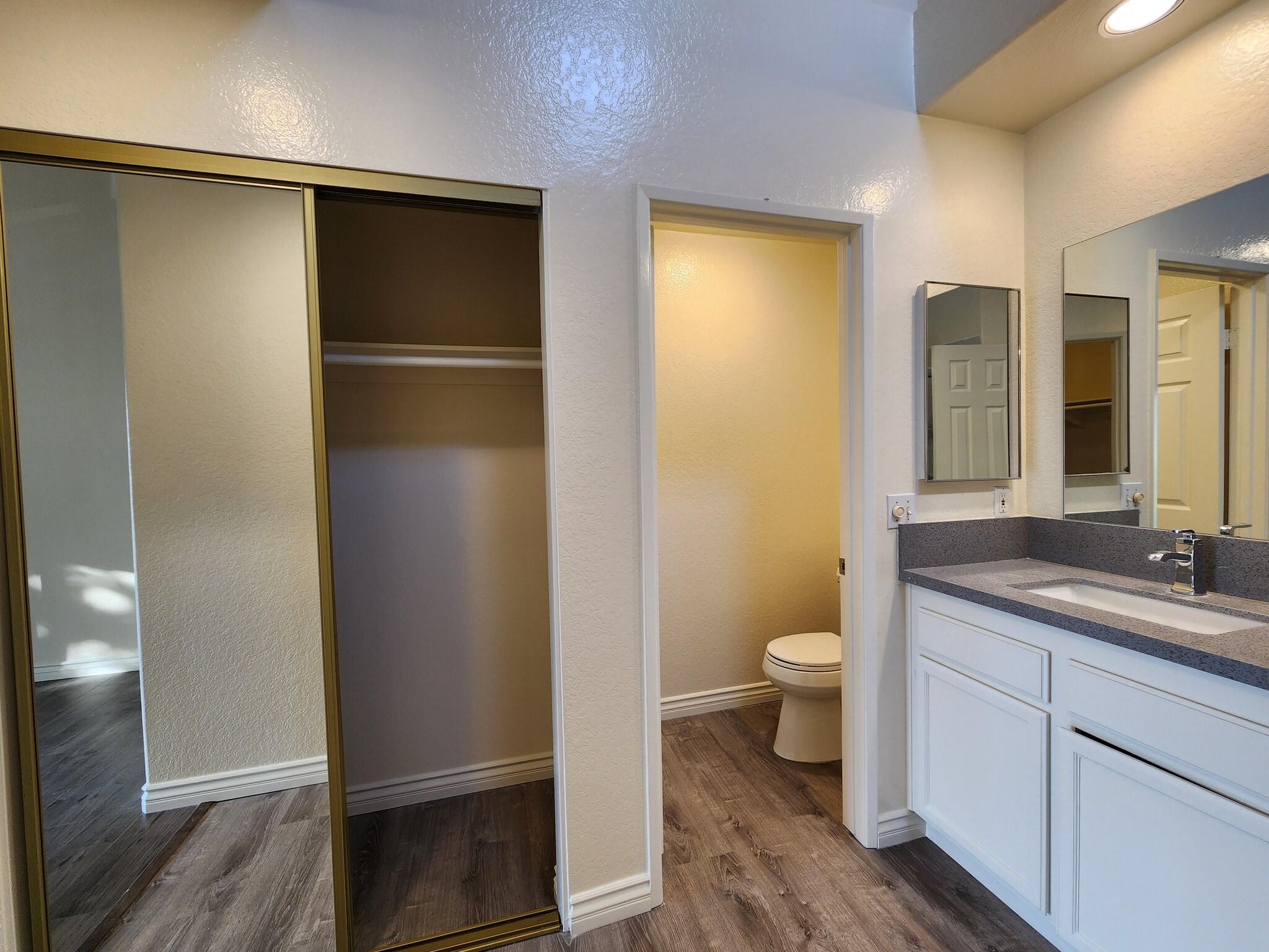 Building Photo - 7285 Calabria Ct