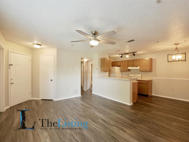 Building Photo - 637 Buoy Ln