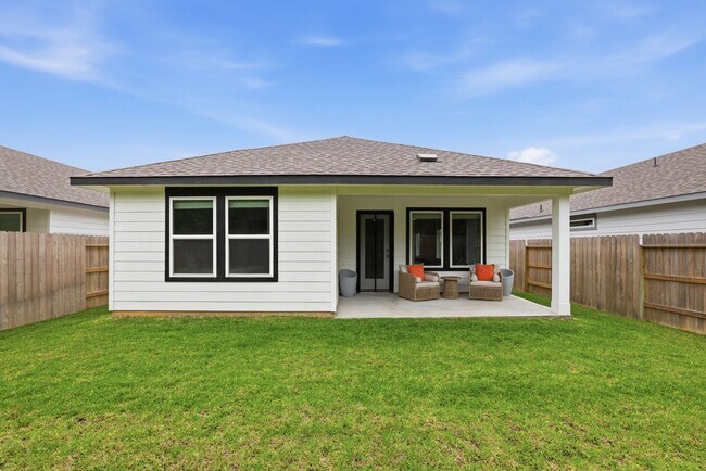 Building Photo - 16687 Sterling Clf St