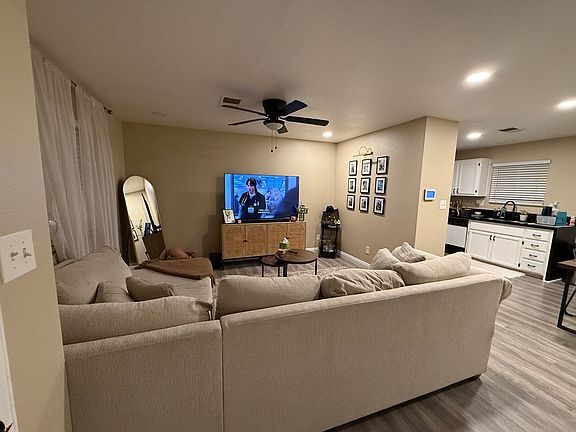 Building Photo - 6900 Allspice Ct