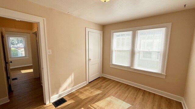 Building Photo - EAST SIDE FULLY RENOVATED 2 BEDROOM BUNGALOW AVAILABLE NOW!