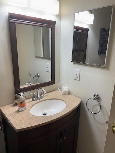 Building Photo - 1250 W Nine Mile Rd