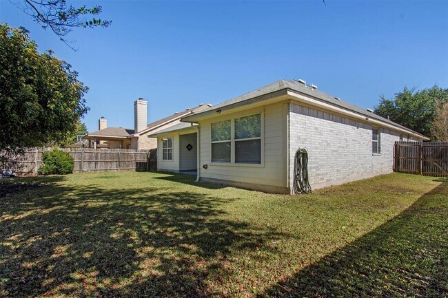 Building Photo - 3300 Winding Shore Ln