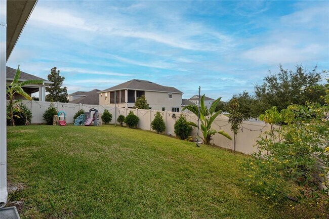 Building Photo - 15713 Sweet Limetta Dr