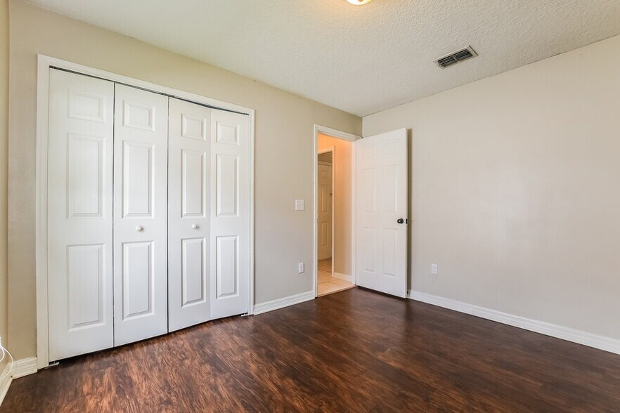 Building Photo - 11001 Siting Pl