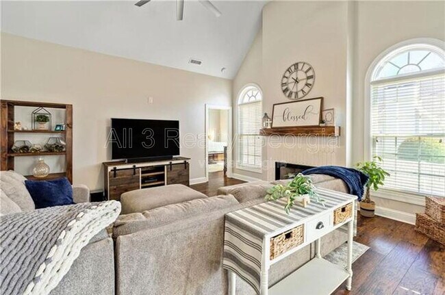 Building Photo - 203 Lenox Dr