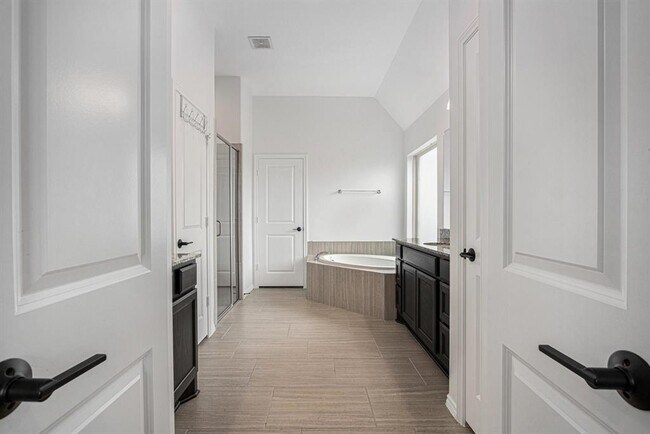 Building Photo - 29138 Garden River Ct