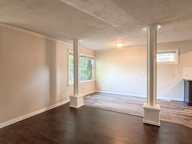 Building Photo - 105 SW 119th St