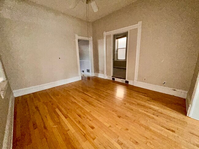 Building Photo - 2024 N Clifton Ave