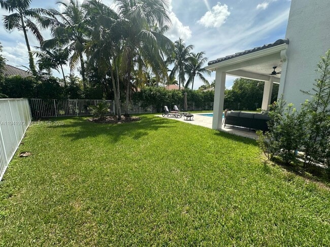 Building Photo - 1063 Sunflower Cir