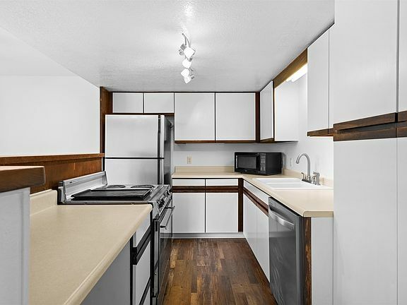 Building Photo - 65 Bonnie View Dr