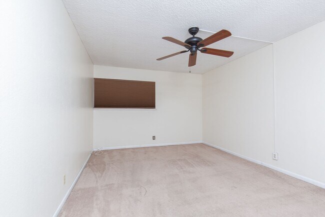 Building Photo - Remodeled two bedroom unit with two car carport near UNLV
