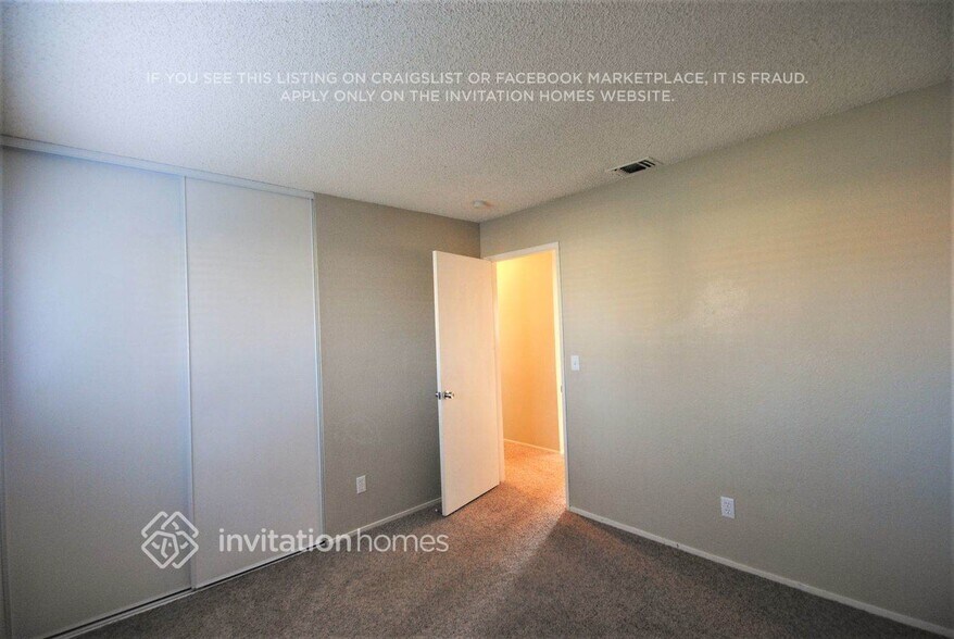 Building Photo - 14 La Jacque Ct
