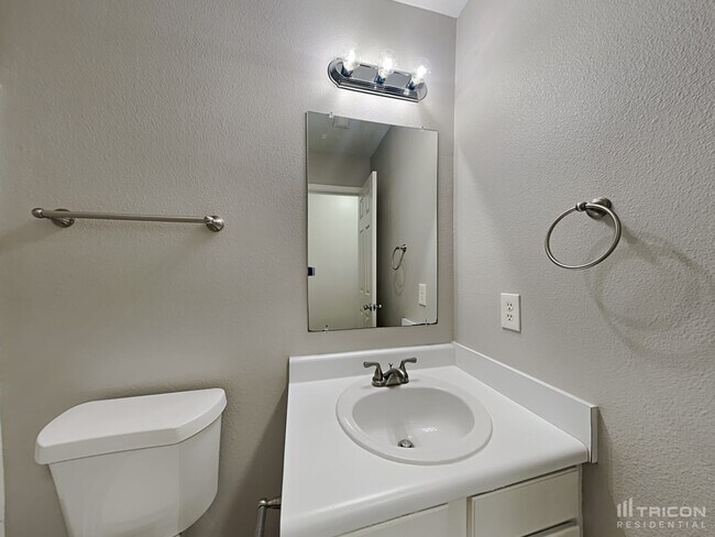 Building Photo - 6231 Salamander Run Ln