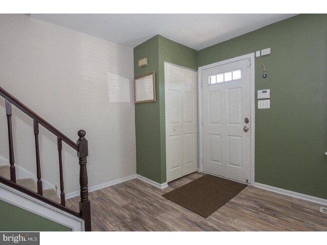 Building Photo - 538 Susan Dr