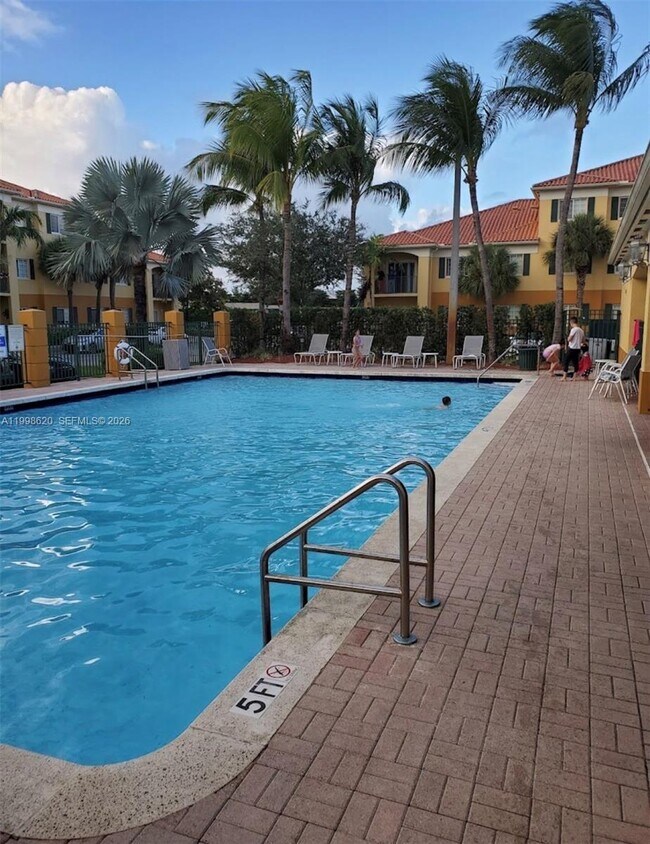 Building Photo - 7220 NW 114th Ave