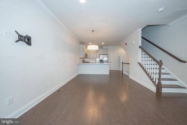 Building Photo - 220 Charles Ellis Dr