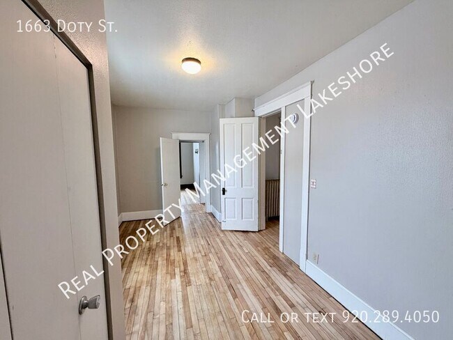 Building Photo - 1663 Doty St