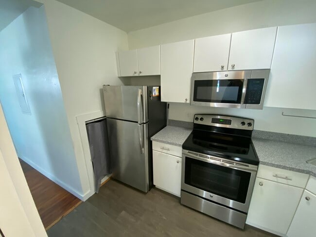 Building Photo - 715 2nd Ave S