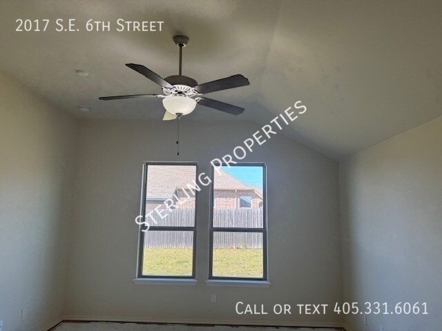 Building Photo - 2017 SE 6th St