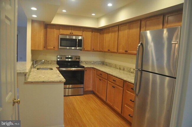 Building Photo - 112 Woodgate Ln