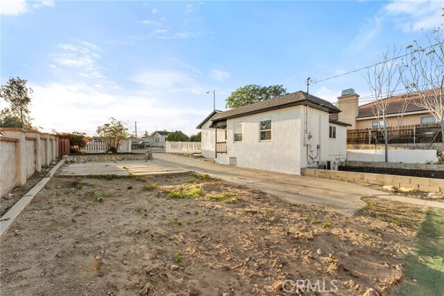 Building Photo - 906 N Allen St