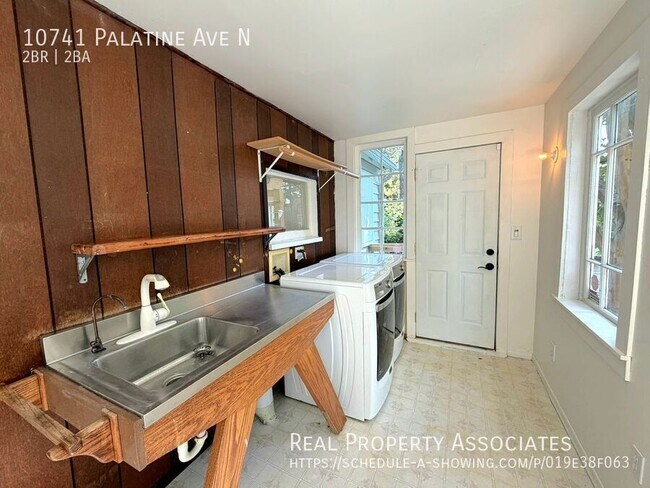 Building Photo - 10741 Palatine Ave N