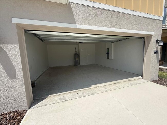 Building Photo - 2528 Absolute Ave