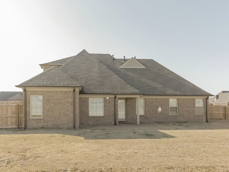 Building Photo - 8078 Baron Dr