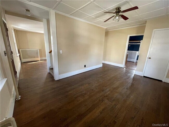 Building Photo - 10 Murray Ave