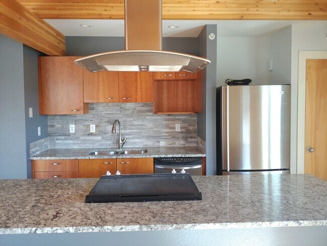 Building Photo - 801 Confidence Dr