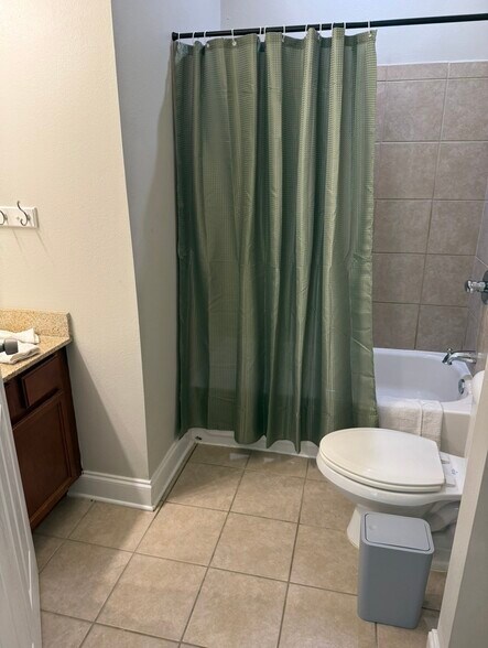 3rd Bedroom bathroom - 3218 Veterans Memorial Pky