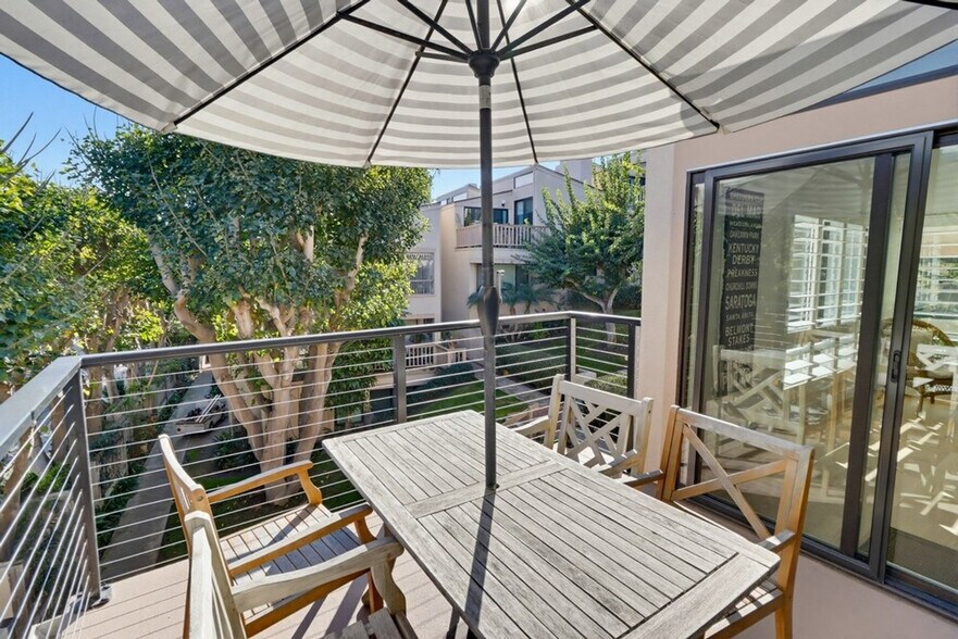 Building Photo - 521 S Sierra Ave