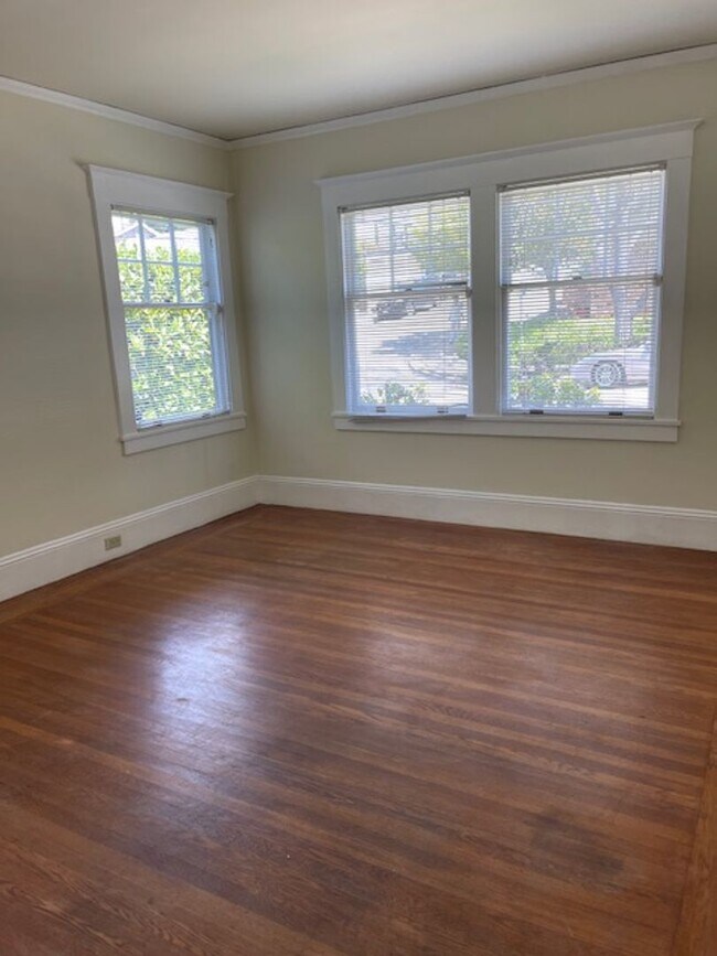 Building Photo - Piedmont Home w/ Large Attic Loft
