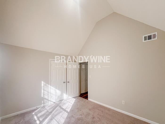 Building Photo - 7170 Ravenwood Ln