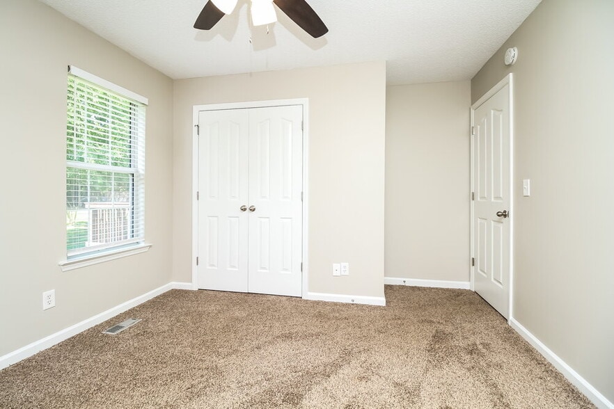 Building Photo - 2231 Sawmill St