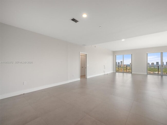 Building Photo - 16385 Biscayne Blvd