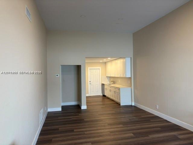 Building Photo - 206 NE 1st Ct