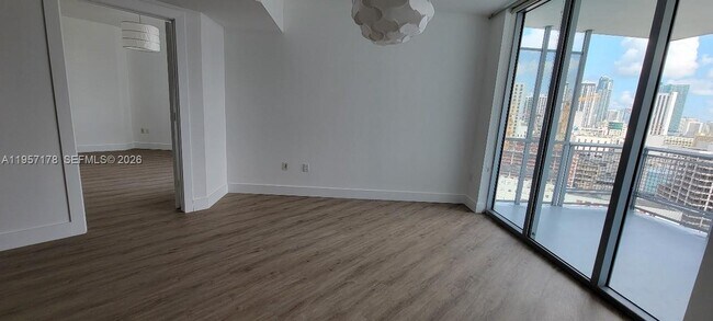 Building Photo - 350 S Miami Ave