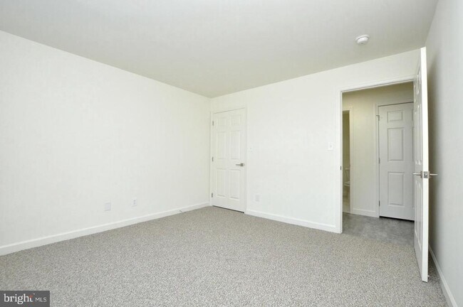 Building Photo - 113 Roosevelt Blvd