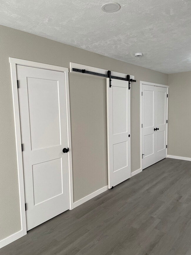 Building Photo - Sugar Wood