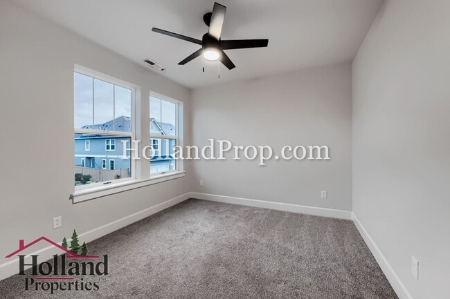 Building Photo - 3 Bedroom new home in South Hillsboro area