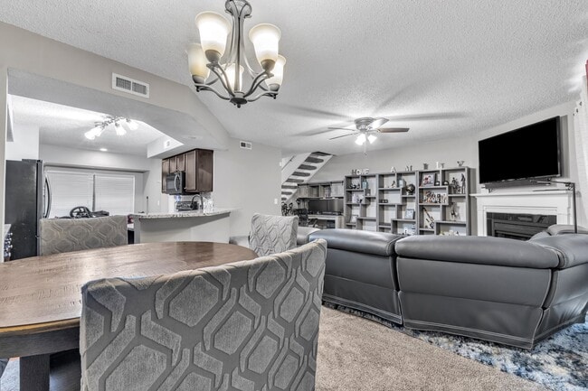 Building Photo - 7731 Falcon Rest Cir
